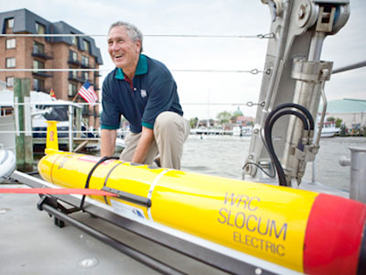 Dr. Bill Boicourt with glider