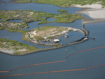 oil spill boom image from horizon deepwater response