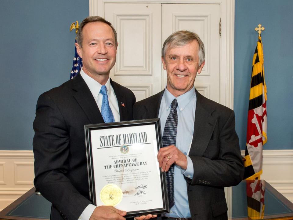Walter Boynton accepts the Admiral of the Chesapeake honor from Gov. Martin O'Malley.