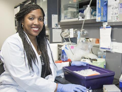 Graduate student Shadaesha Green in the lab.