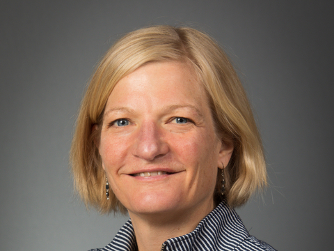 Headshot of Dr. Jennifer Burns