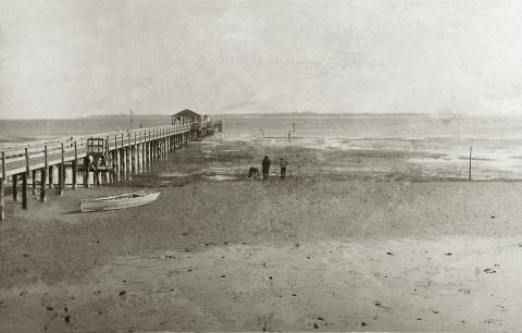 Historic photo of pier at Solomons