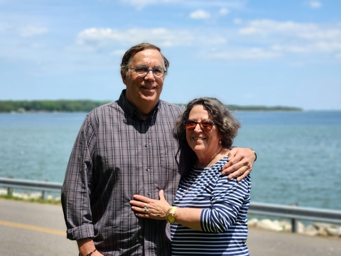 Brian Hochheimer and Marjorie Wax in front of the Chesapeake Bay