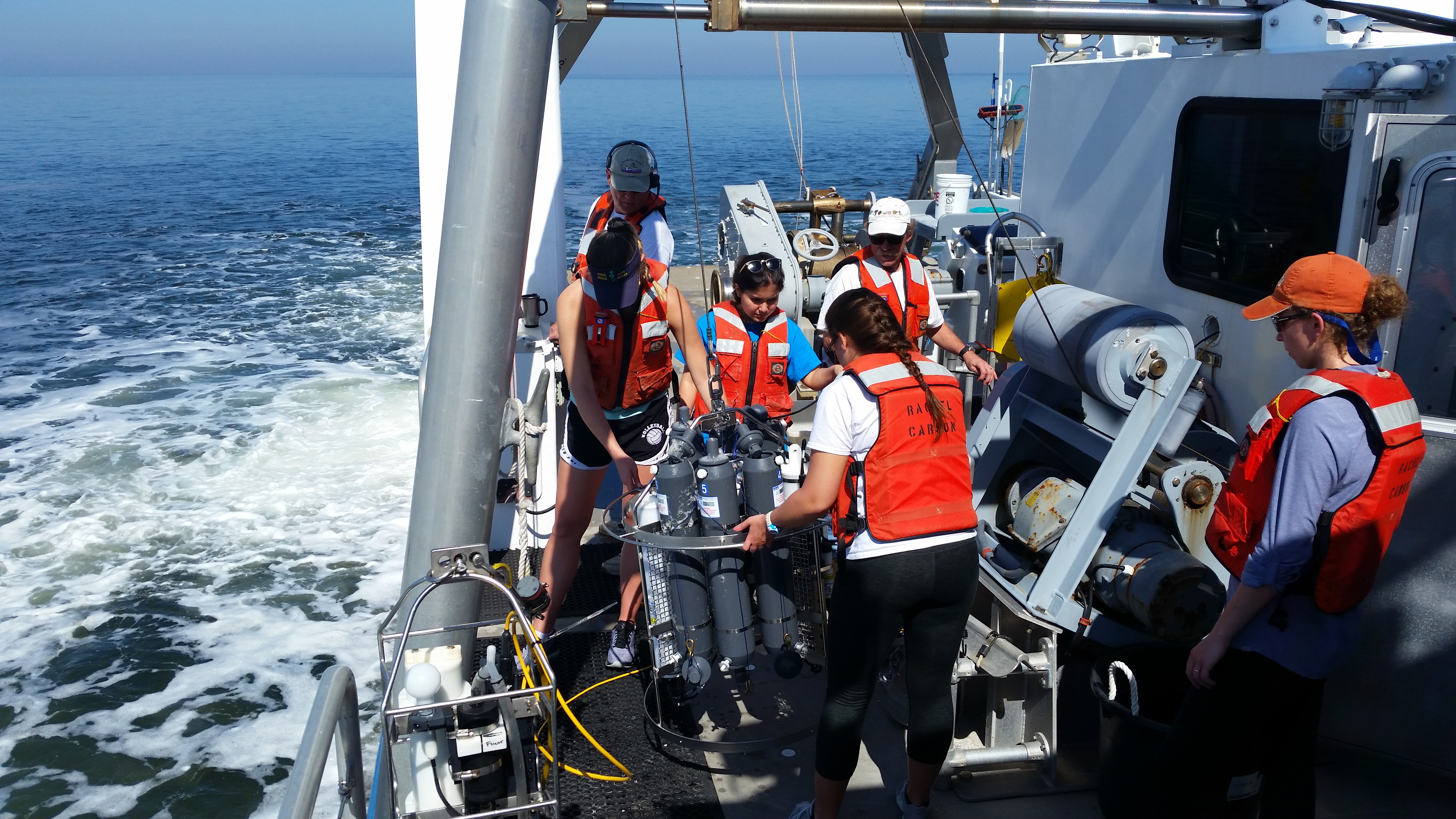 Graduate students take lessons to Bay for plankton research cruise
