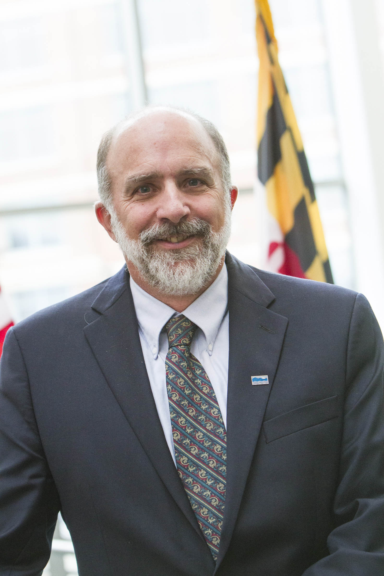 Bill Dennison receives award for contributions to estuarine scientific community