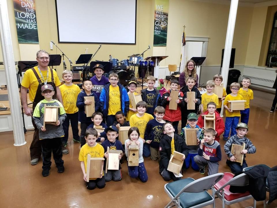 Nemes conducts birdhouse workshop with cub scouts