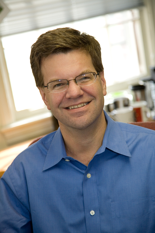 CBL Scientist Lauded for Research Linking Environmental Conditions and Japanese Crab Populations