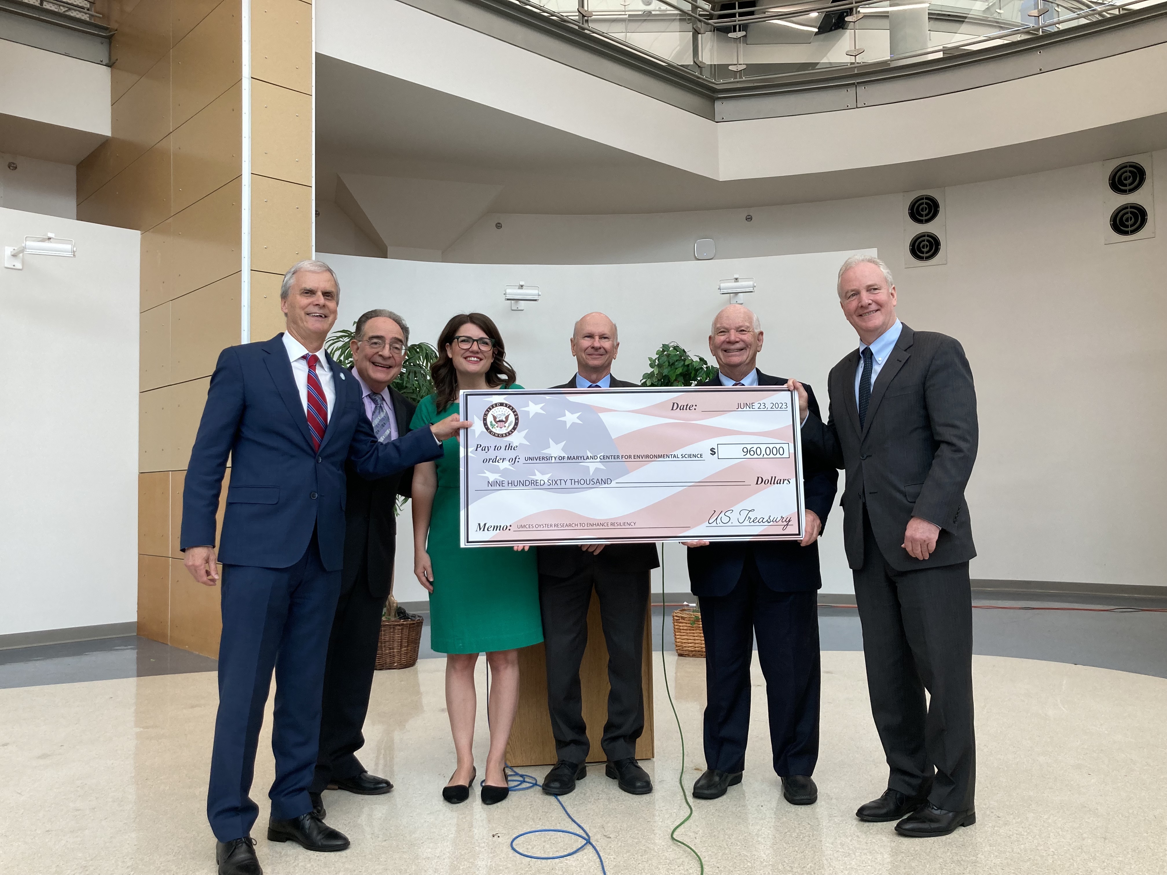 Federal funding for oyster restoration awarded to UMCES scientists