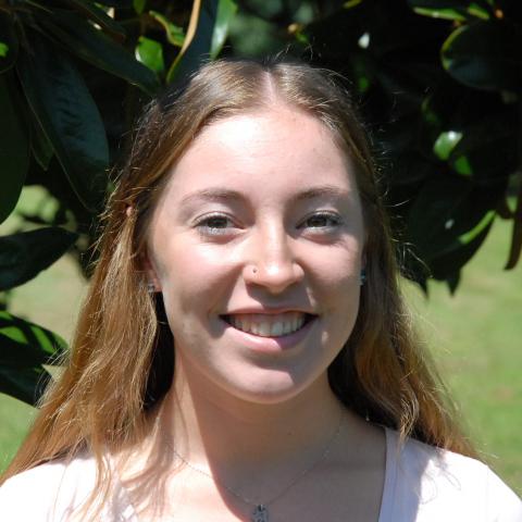 Horn Point Laboratory student Morgan Ross recognized by Ratcliffe Environmental Entrepreneurs Fellowship (REEF) Program